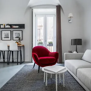 https://manganelli-suite.catania-hotels.net